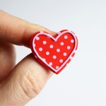 brosa-martisor-love-spots03